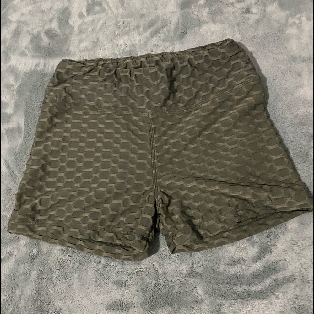 Size: large, green